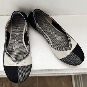 Rothy’s Round Captoe Flats Black and White Plaid